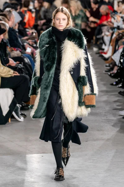 Look 30